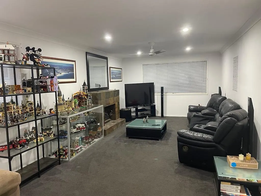 Holiday home Large Waterfront Property With Spectacular Views & Sunsets Gold Coast