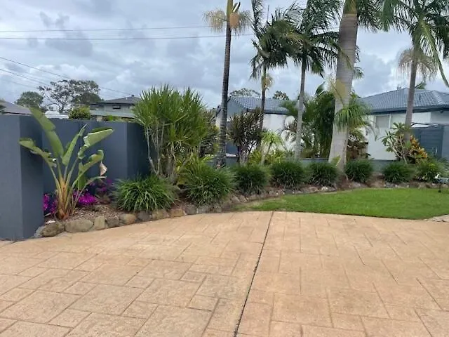 Large Waterfront Property With Spectacular Views & Sunsets Gold Coast