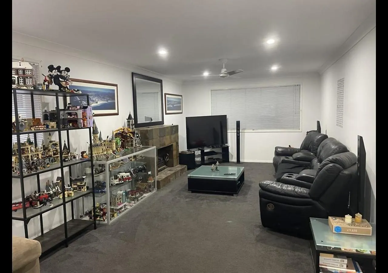Large Waterfront Property With Spectacular Views & Sunsets Gold Coast Australie