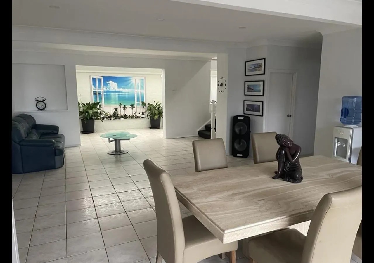 Large Waterfront Property With Spectacular Views & Sunsets Gold Coast Australia
