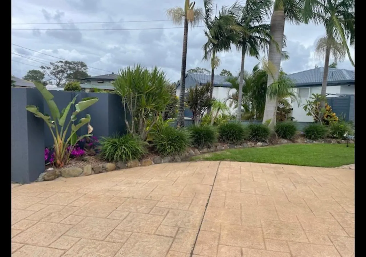 Large Waterfront Property With Spectacular Views & Sunsets Gold Coast