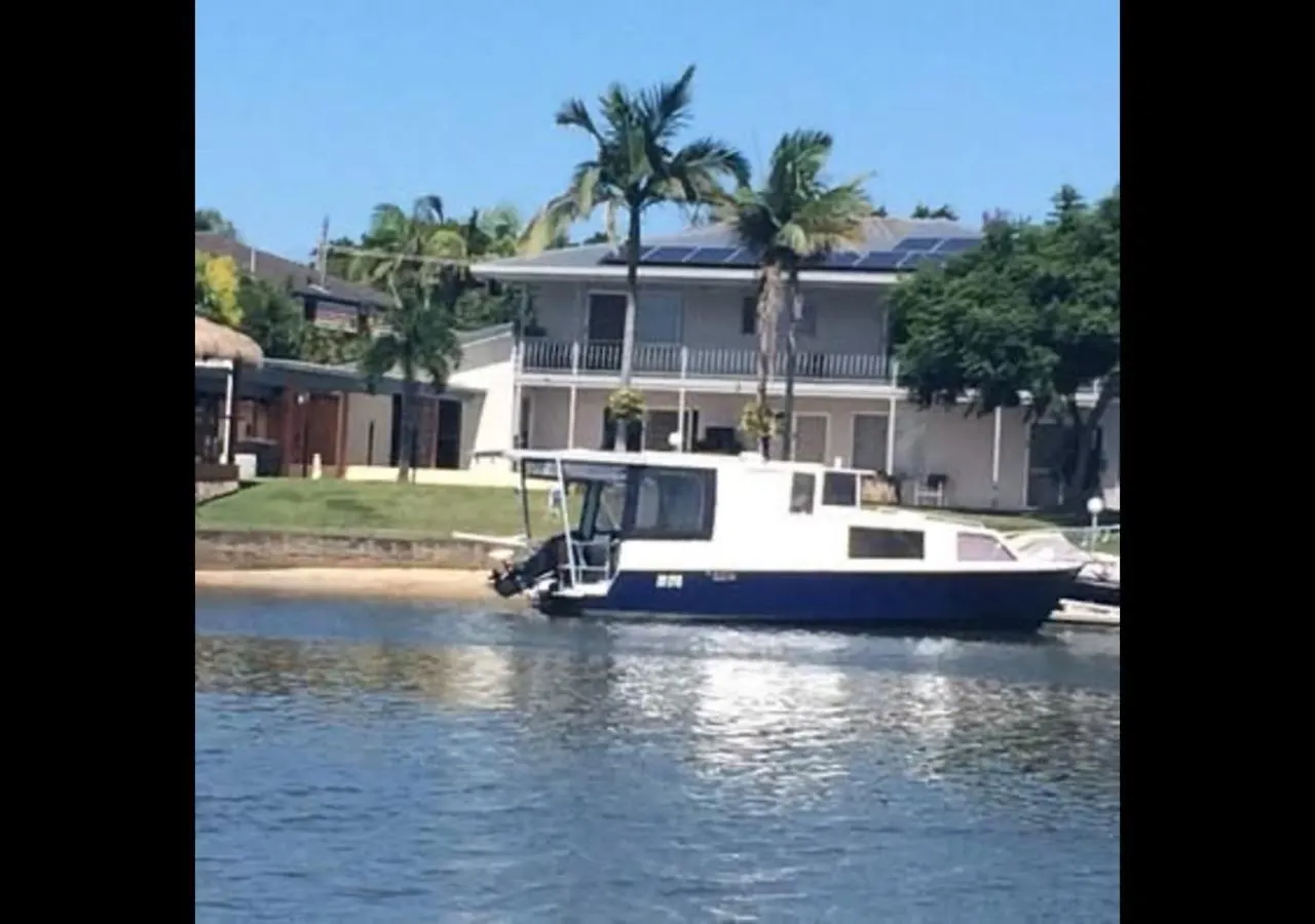 Large Waterfront Property With Spectacular Views & Sunsets Gold Coast Australia