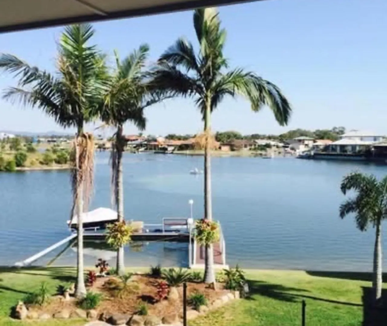 Large Waterfront Property With Spectacular Views & Sunsets Gold Coast Holiday home