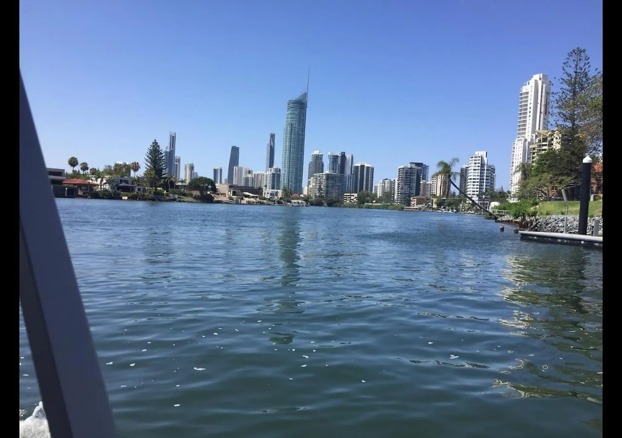 Holiday home Large Waterfront Property With Spectacular Views & Sunsets Gold Coast