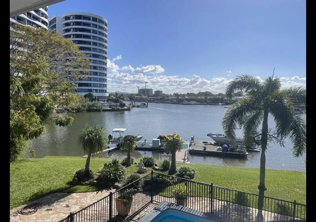 Large Waterfront Property With Spectacular Views & Sunsets Gold Coast