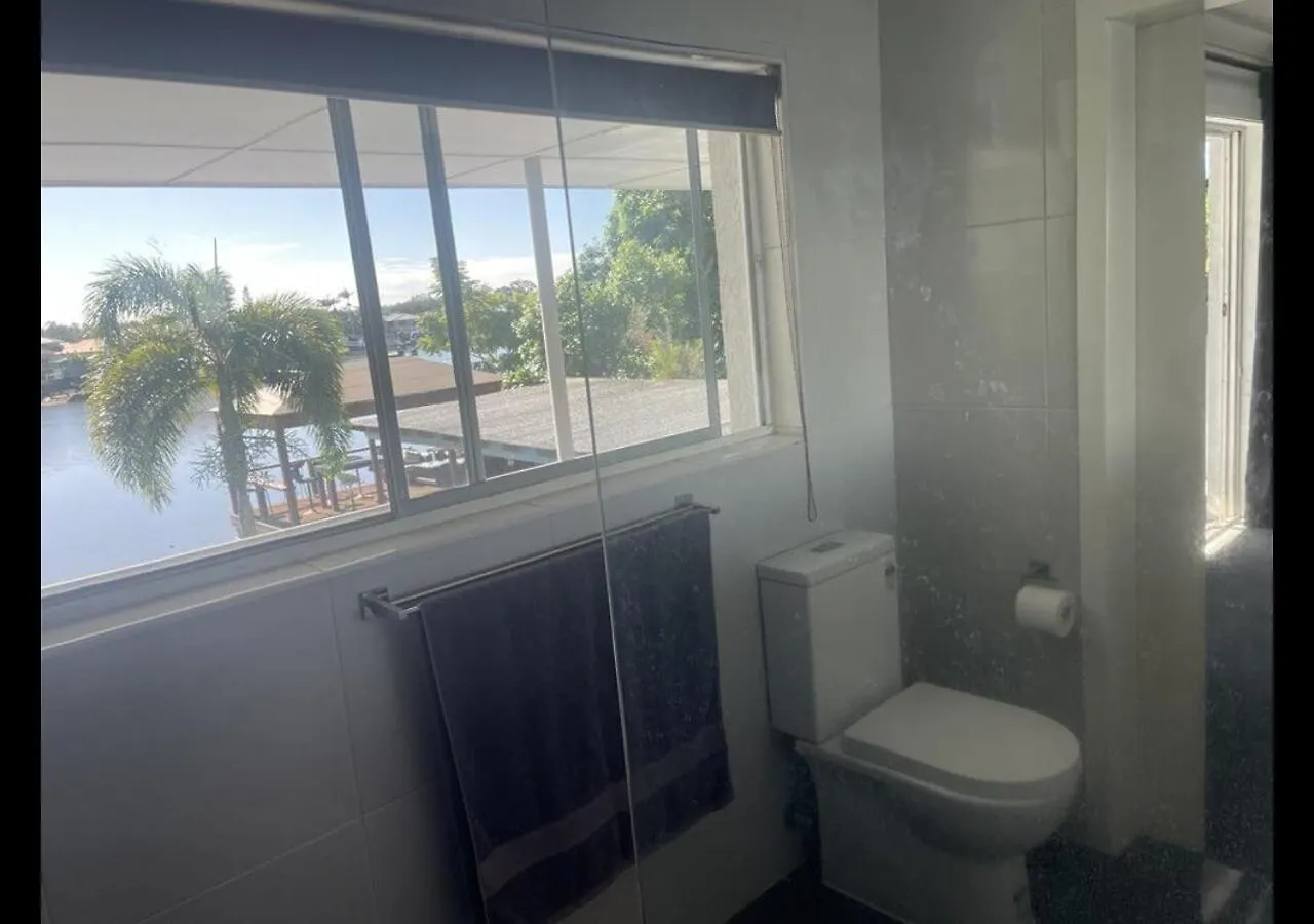 Large Waterfront Property With Spectacular Views & Sunsets Gold Coast