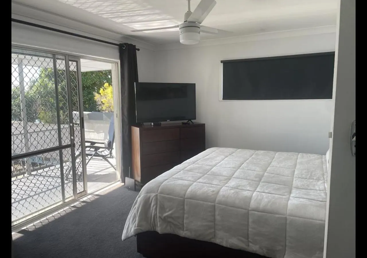 Holiday home Large Waterfront Property With Spectacular Views & Sunsets Gold Coast